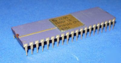 Vintage Z8002CS zilog microprocessor gold purpleceramic