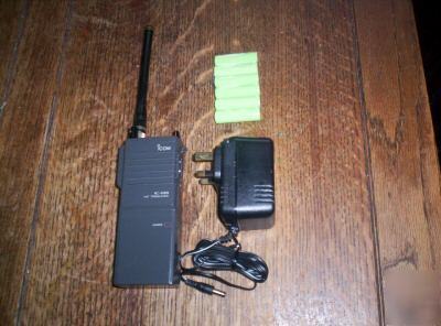 Icom H10 vhf 2WAY walkie talkie mobile taxi radio.