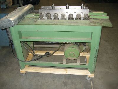 Lockformer 14 ga pittsburgh machine w/ rt angle rolls