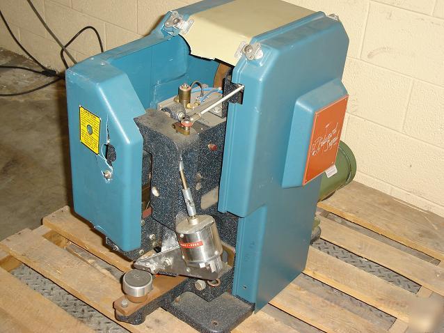 Edward segal 83GM cbt 9.25 automatic grommet press