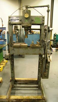 #37LW k.r. wilson 25 ton h-frame hydraulic press '61