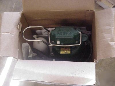 Zoeller 1/2 hp sump pump 115VAC 72 gpm grainger 2P550