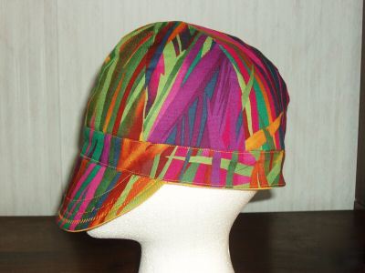 Welding cap in multi- colored reed grass