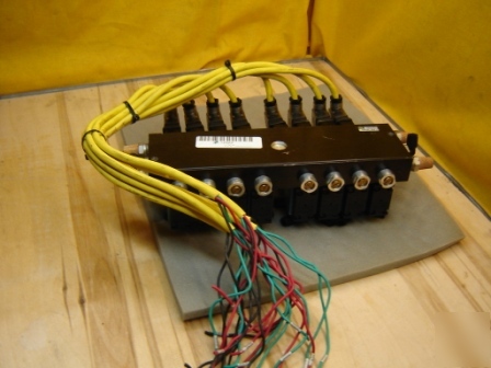 Mac selenoid valves with circuit breaker pme-611JJ