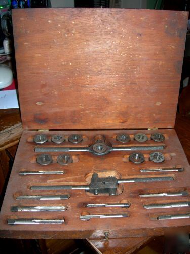 Vintage 22 piece ace tap & die tool set in wooden box