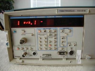 Tektronix oscilloscope calibrator w/ cg 551 ap & tm 515