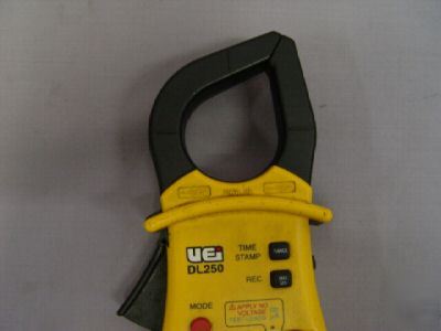 Uei DL250 clamp meter, case, belt carrier & temp probe 