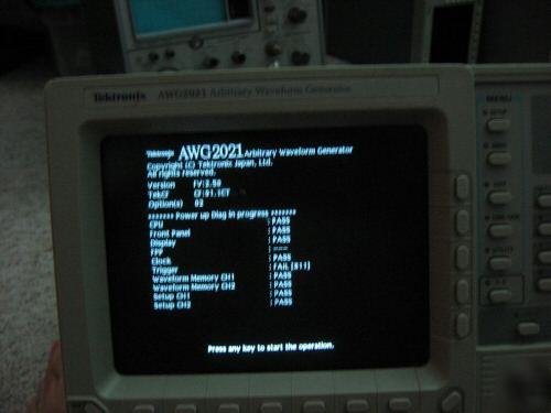 Tektronix arbitrary waveform generator, awg 2021