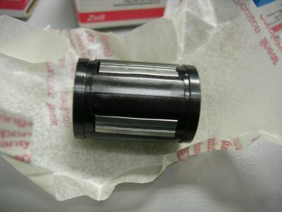 New in box 3 thomson super ball bushing bearing SUPER8