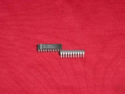 15 pcs. ADC10461CIN, ic 10 bit 600 ns adc 20DIP