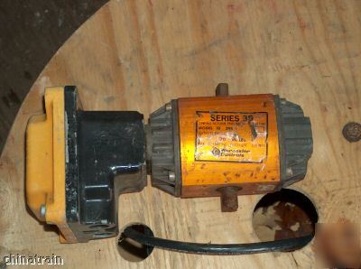 Worcester controls spring return actuator 39 model 10