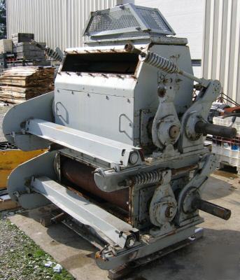 At ferrell dual roll crusher (3635)