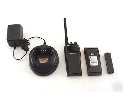Used motorola CP150 vhf 4CH 2W radio + rapid charger