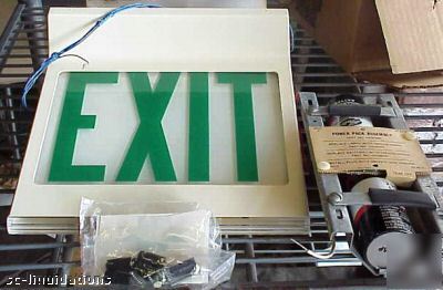 Cooper cindustries, egresser exit sign, green