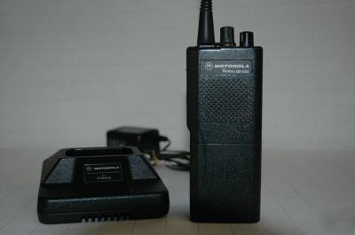 Motorola, GP300, 16CH, uhf portable w/charger