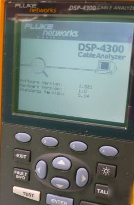 Fluke dsp-4300 DSP4300 digital cable analyzer tester