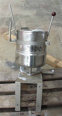 Used: groen table top steam jacket kettle, 20 qt (5 gal