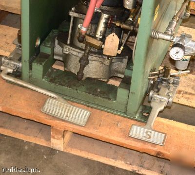 Singer-ajax commercial textile fabric cloth steam press