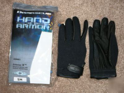 Hand armor (sm) kevlar reinfoced police gloves