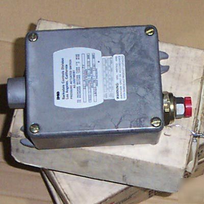 New imo barksdale pressure switch B2T-A120SS-P4