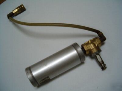 Parker skinner valve w/actuator & brass 7321KBN2RN00 