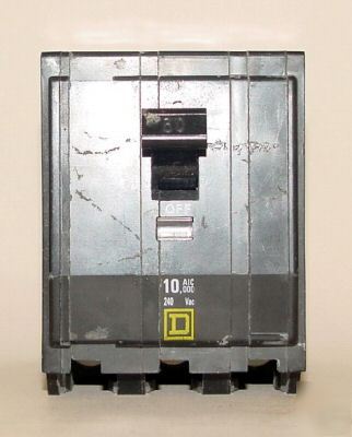 Square d model qob 3 pole 30 amp 240VAC circuit breaker