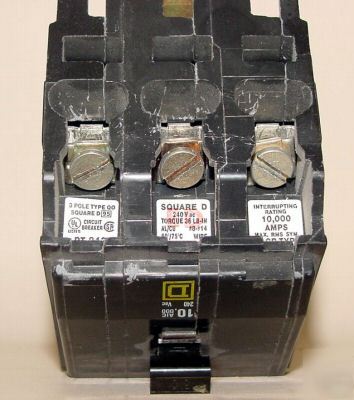 Square d model qob 3 pole 30 amp 240VAC circuit breaker