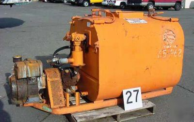 Â 1965 spray tank with 9 hp briggs-stratton motor 