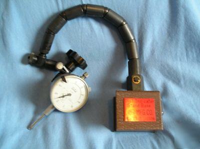 Dial indicator (japan) w/ flexible magnetic base (usa)