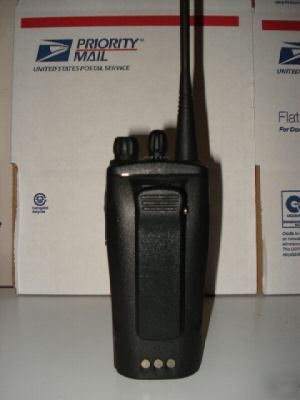 Motorola CP200 portable radio uhf 16 channel 4 watt 
