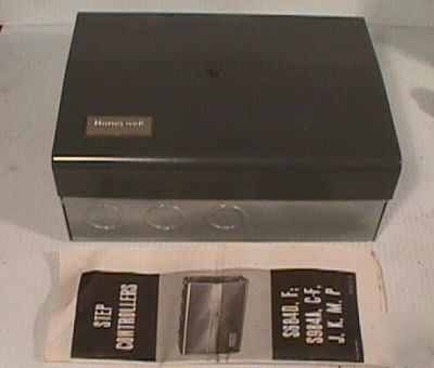 New honeywell motorized step controller S984D 1056 hvac 