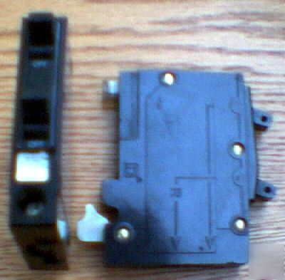Square d QOT3030 tandem 30 amp qot circuit breaker