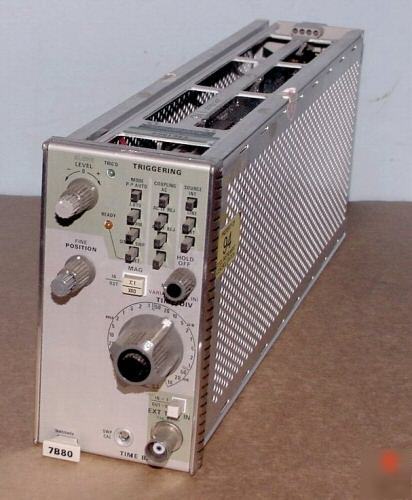 Tektronix 7B80 plug in module mainframe 7000SERIES
