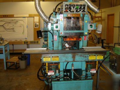 Trueblood plastic injection molding machine #2003