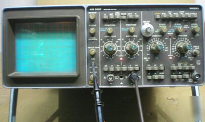 Philips pm 3267 dual channel oscillooscope. input 230V.