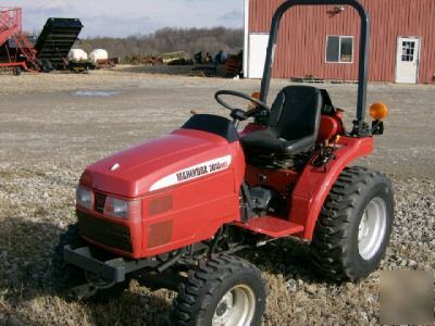  mahindra 2015HST tractor ; 20HP. ; 4 wheel drive