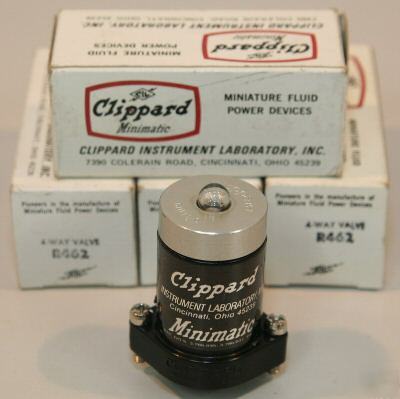 New (4) clippard 4-way 6-ported valves model R462 - 
