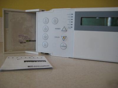 Tcs basys controls SZ1022 programmable 7-day thermostat