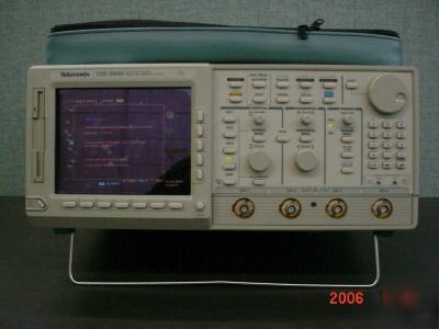 TDS684B 4 channel 1GHZ 5GS/s digtial oscilloscope