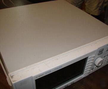 Agilent E4421B, esg, signal generator 250KHZ-3GHZ