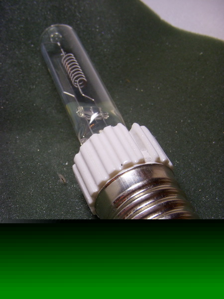 Lot of 4 gte sylvania 1500Q tungsten halogen lamp bulbs