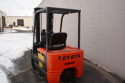 Forklift 3500 pound toyota 5FBE18 fork lift truck