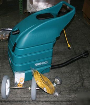 New tennant 3500 wet / dry canister vacuum 92