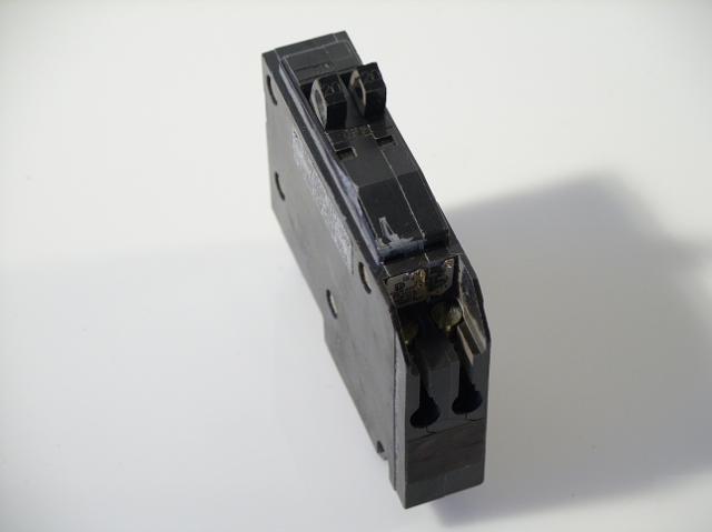 Square d 20A 2 1 pole units circuit breaker