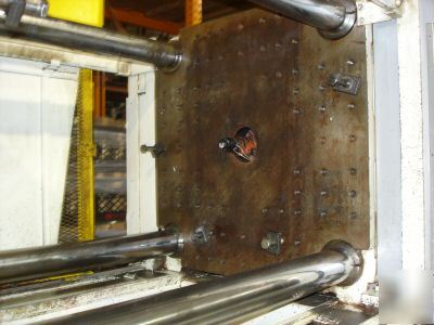 Van dorn injection molding machine 300 ton 30 oz shot