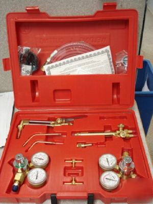 Welding and cutting outfit, light/medium duty