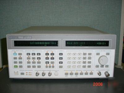 Hp/agilent 8664A synthesized signal generator 