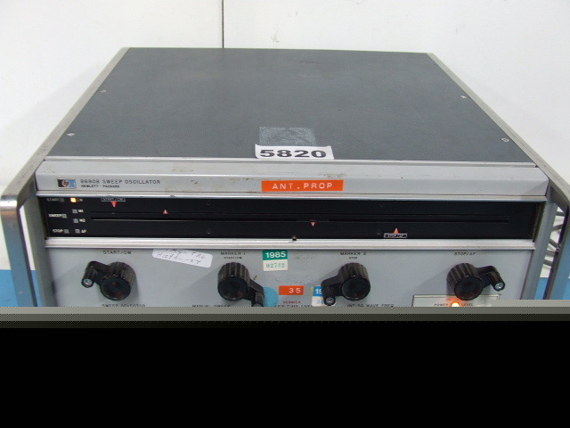 Hp 8690B sweep oscillator w/opt. 8693A-H40 *tested*