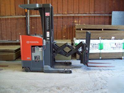 Electric fork lift(s)