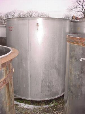 Used 450 gallon vertical type 304 stainless tank
